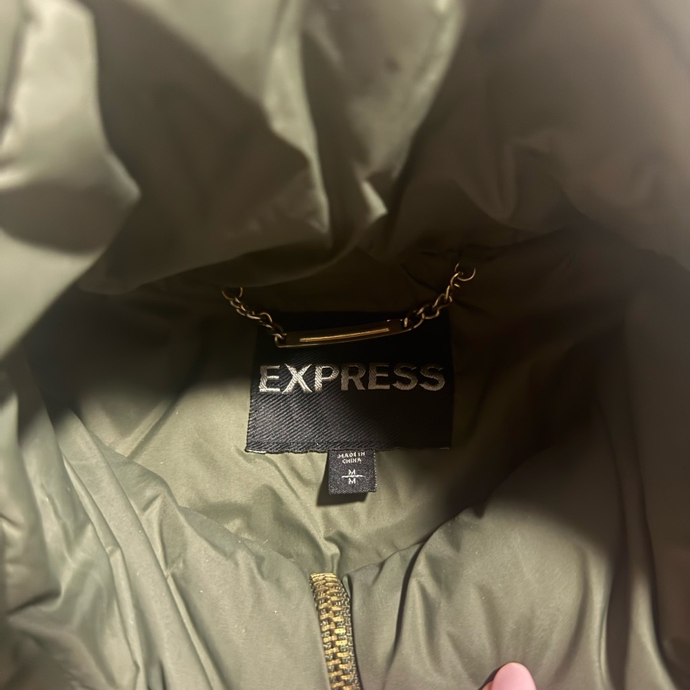 Express - Picture 2 of 6